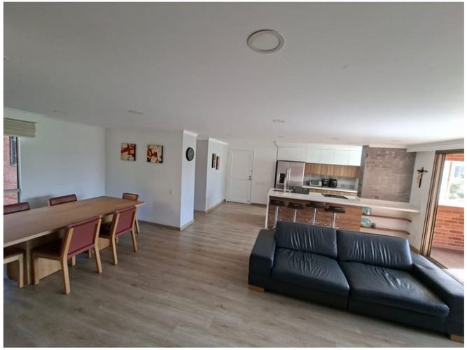 Apartamento de 3 alcobas en venta en El Tesoro, Medellín, 145 m² · foto 4 de 24