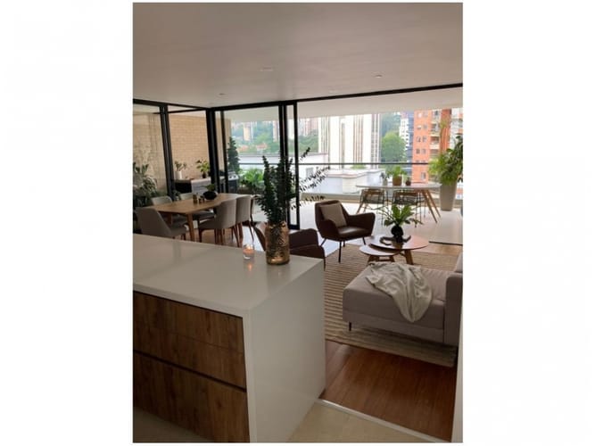 Apartamento de 3 alcobas en venta en Santa Maria De Los Angeles, Medellín, 195 m² · foto 8 de 8