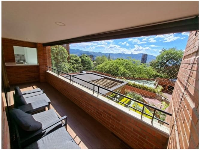 Apartamento de 3 alcobas en venta en El Tesoro, Medellín, 145 m² · foto 5 de 24