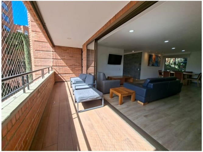 Apartamento de 3 alcobas en venta en El Tesoro, Medellín, 145 m² · foto 7 de 24