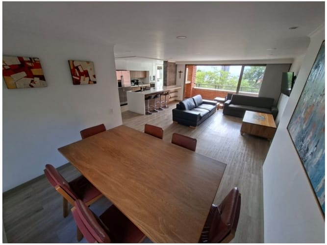 Apartamento de 3 alcobas en venta en El Tesoro, Medellín, 145 m² · foto 10 de 24