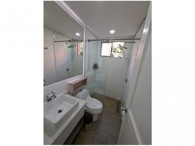 Apartamento de 3 alcobas en venta en El Tesoro, Medellín, 145 m² · foto 18 de 24