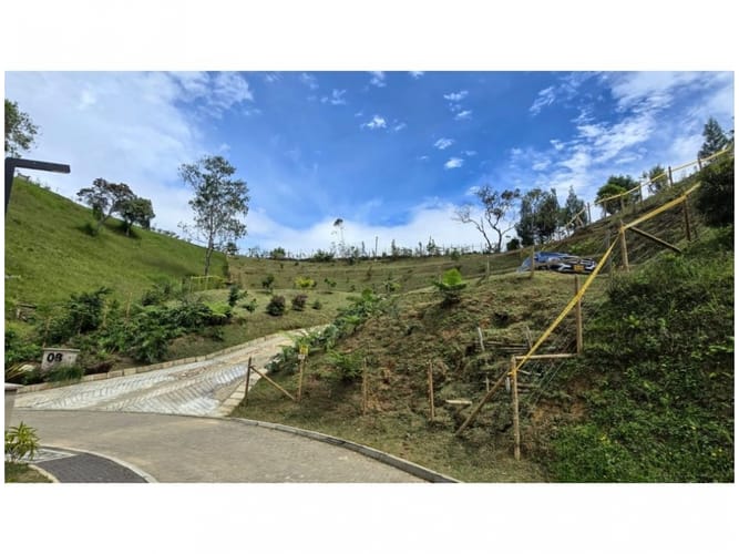 Lote en venta en La Mosquita, Guarne, 1600 m² · foto 5 de 6