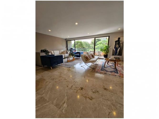 Apartamento de 3 alcobas en venta en El Poblado, Medellín, 189 m² · foto 1 de 10