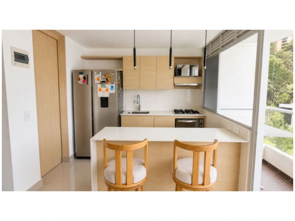 Apartamento en venta en Loma Del Indio, Medellín · foto 3 de 9