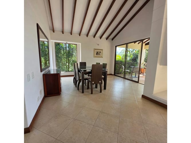 Casa de 6 alcobas en venta en Escobero, Envigado, 478 m² · foto 4 de 14