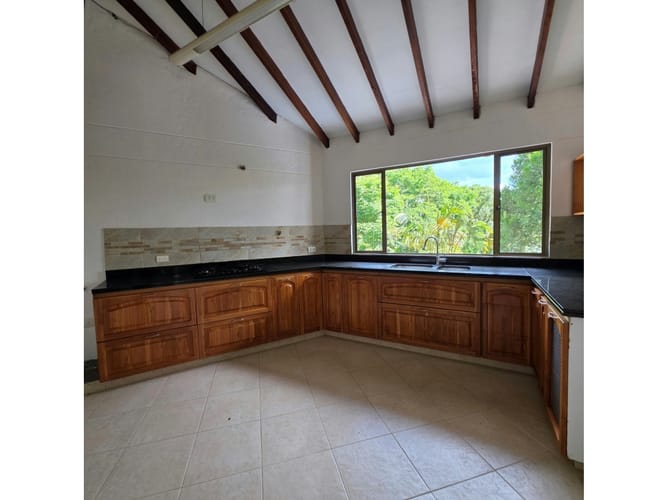 Casa de 6 alcobas en venta en Escobero, Envigado, 478 m² · foto 8 de 14