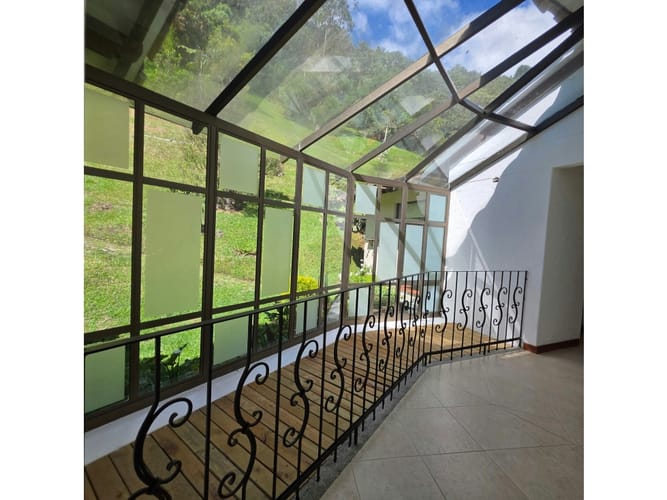 Casa de 6 alcobas en venta en Escobero, Envigado, 478 m² · foto 10 de 14