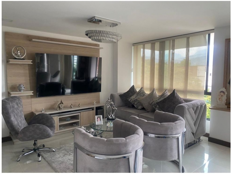 Apartamento en venta en La Castellana, Medellín · foto 7 de 24