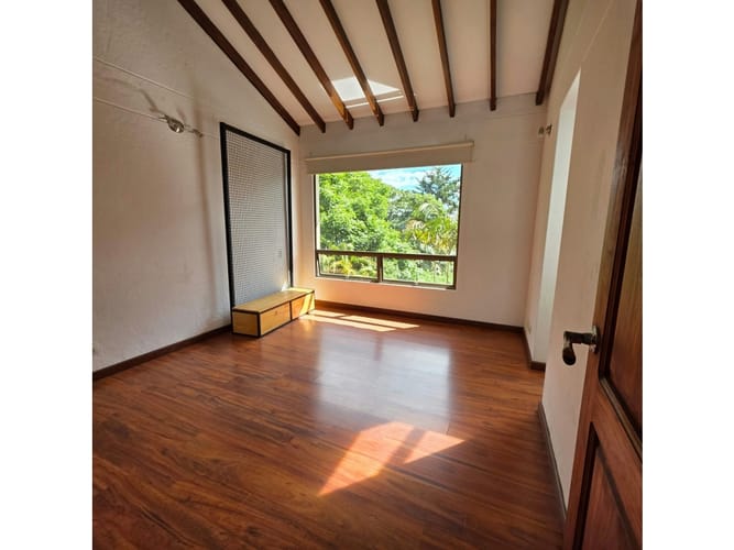 Casa de 6 alcobas en venta en Escobero, Envigado, 478 m² · foto 11 de 14
