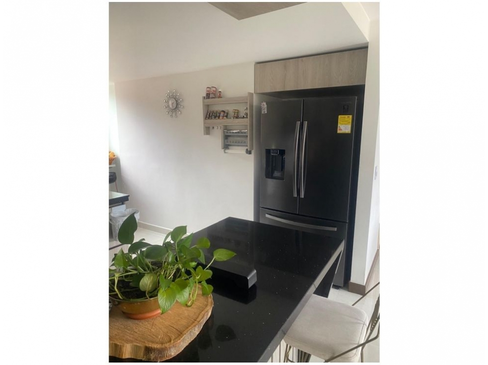 Apartamento en venta en La Castellana, Medellín · foto 10 de 24