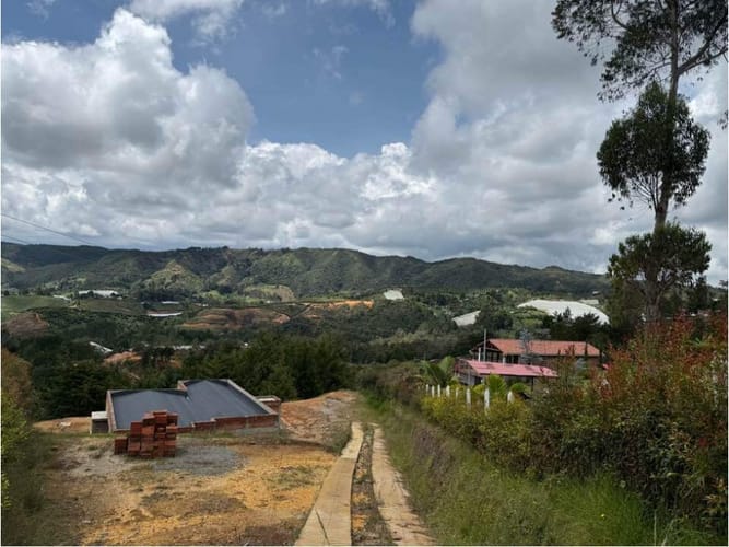 Casa de 2 alcobas en venta en Alto La Compa�Ia, Medellín, 110 m² · foto 1 de 6