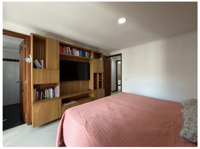 Apartamento de 4 alcobas en venta en Laureles, Medellín, 100 m² · foto 14 de 24
