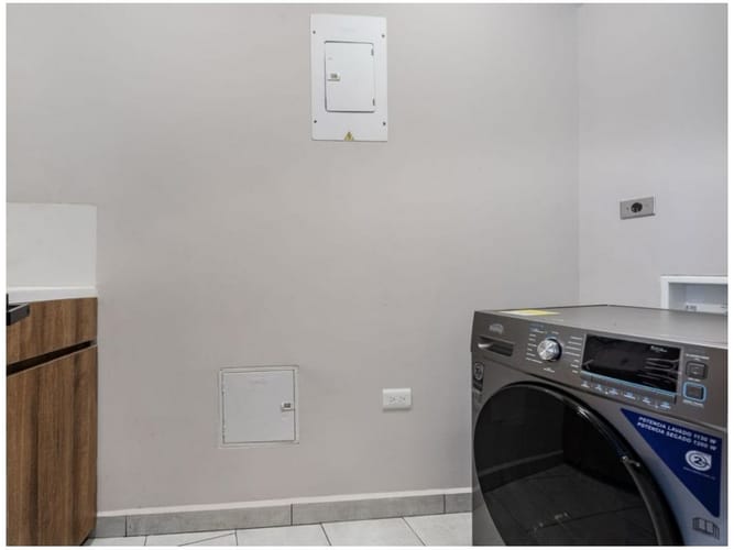Apartamento de 2 alcobas en venta en Las Palmas, Envigado, 197 m² · foto 7 de 22