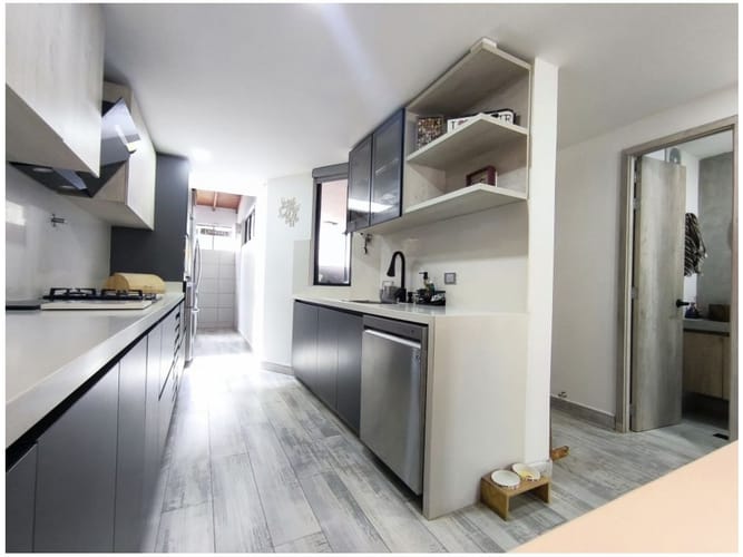 Casa de 3 alcobas en venta en La Abadia, Medellín, 186 m² · foto 5 de 23