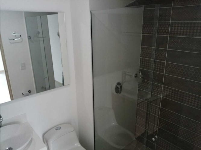 Apartamento de 2 alcobas en venta en Cristo Rey, Medellín, 82 m² · foto 3 de 6