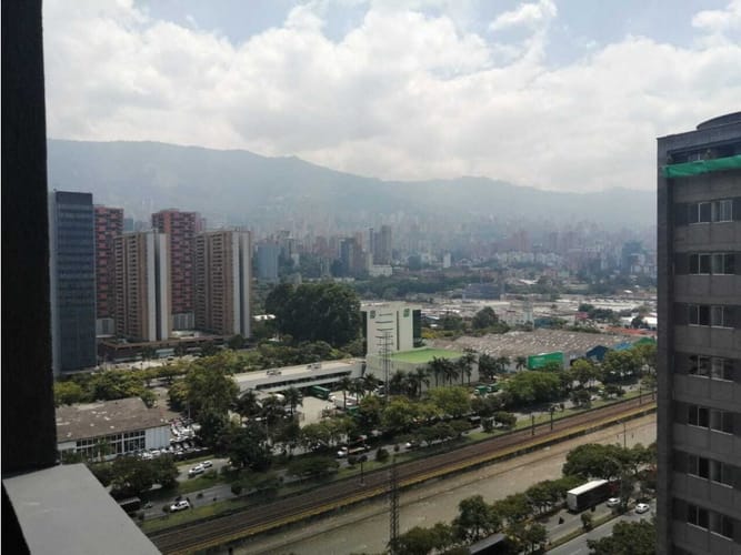 Apartamento de 2 alcobas en venta en Cristo Rey, Medellín, 82 m² · foto 6 de 6