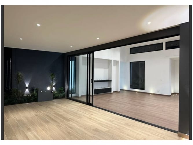Casa de 3 alcobas en venta en Los Salados, Medellín, 374 m² · foto 3 de 14