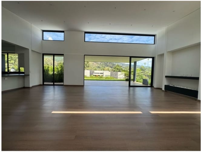 Casa de 3 alcobas en venta en Los Salados, Medellín, 374 m² · foto 4 de 14
