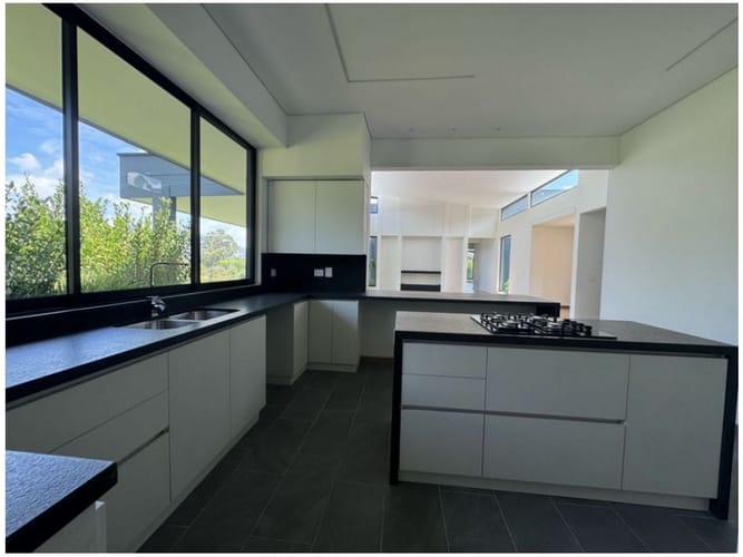Casa de 3 alcobas en venta en Los Salados, Medellín, 374 m² · foto 5 de 14