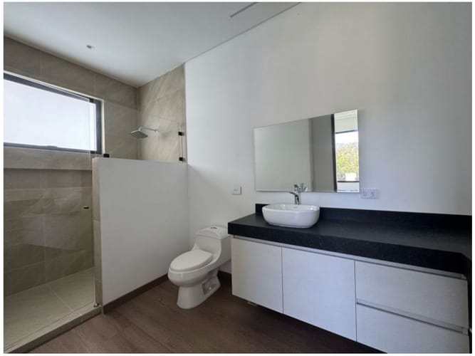Casa de 3 alcobas en venta en Los Salados, Medellín, 374 m² · foto 8 de 14