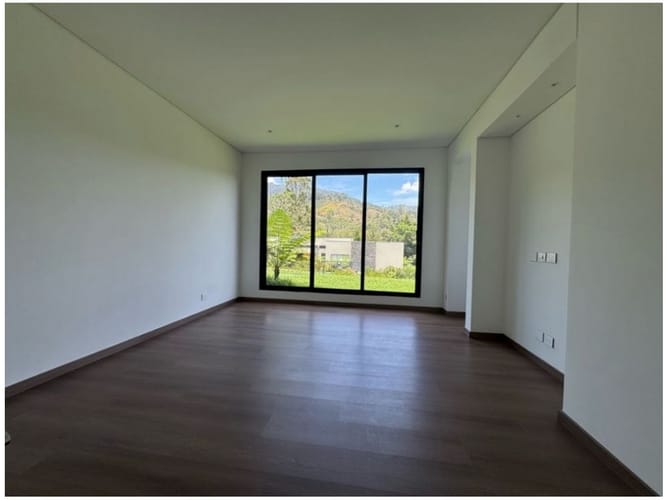 Casa de 3 alcobas en venta en Los Salados, Medellín, 374 m² · foto 11 de 14