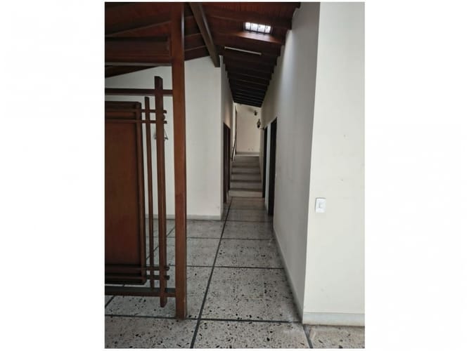 Casa de 3 alcobas en venta en Laureles, Medellín, 210 m² · foto 9 de 24