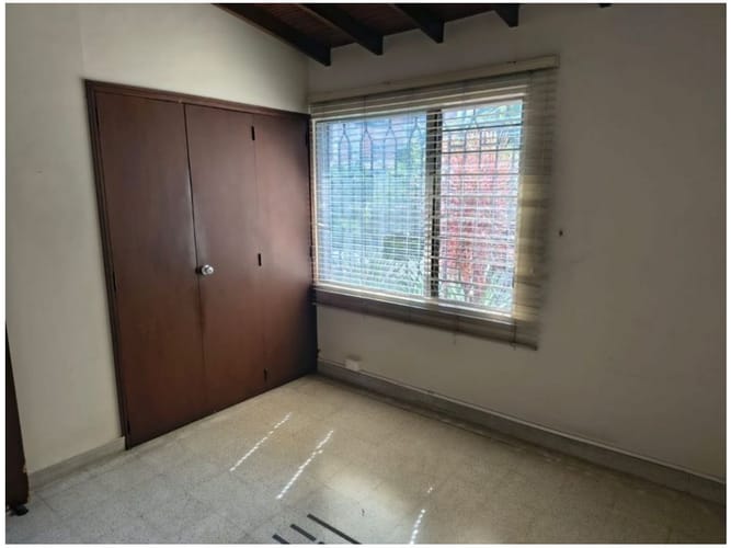 Casa de 3 alcobas en venta en Laureles, Medellín, 210 m² · foto 16 de 24