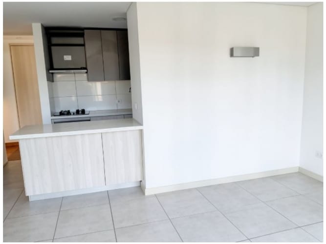Apartamento de 3 alcobas en venta en Los Colores, Medellín, 75 m² · foto 7 de 21