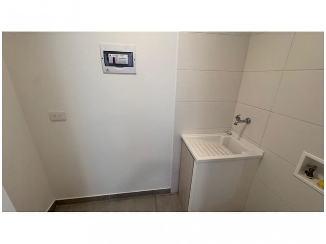 Apartamento de 3 alcobas en venta en Los Colores, Medellín, 75 m² · foto 8 de 21