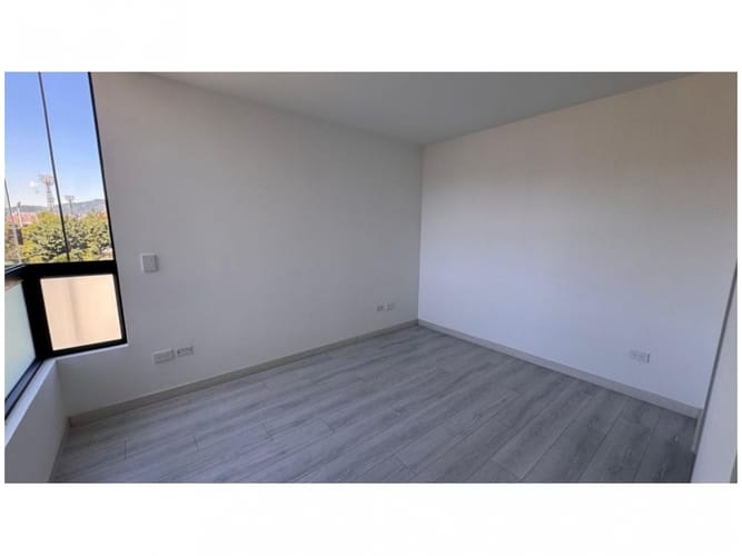 Apartamento de 3 alcobas en venta en Los Colores, Medellín, 75 m² · foto 11 de 21