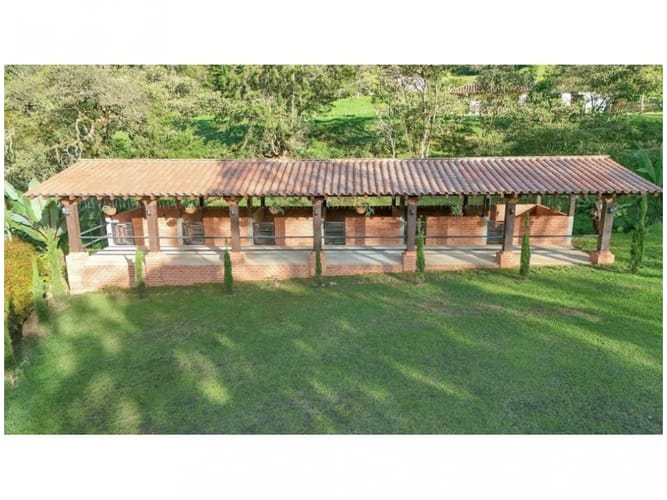 Finca en venta en Sajonia, Medellín, 400 m² · foto 4 de 24