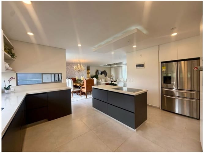 Apartamento de 3 alcobas en venta en Loma Benedictinos, Medellín, 211 m² · foto 15 de 23