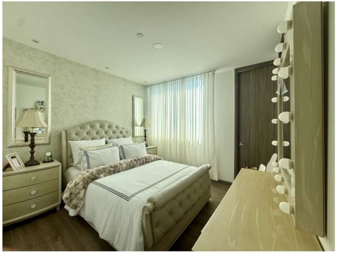 Apartamento de 3 alcobas en venta en Loma Benedictinos, Medellín, 211 m² · foto 16 de 23