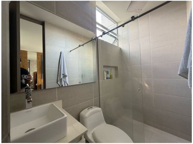 Apartamento de 3 alcobas en venta en Loma Benedictinos, Medellín, 211 m² · foto 22 de 23