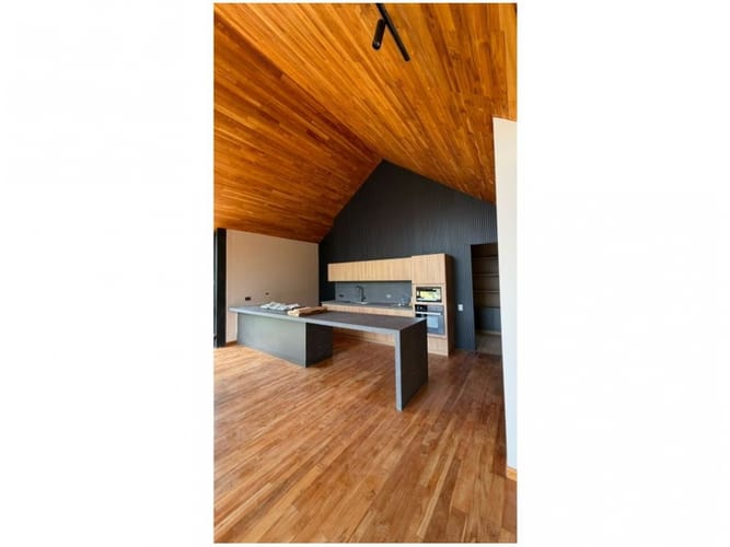 Casa de 3 alcobas en venta en Medellín · foto 3 de 16