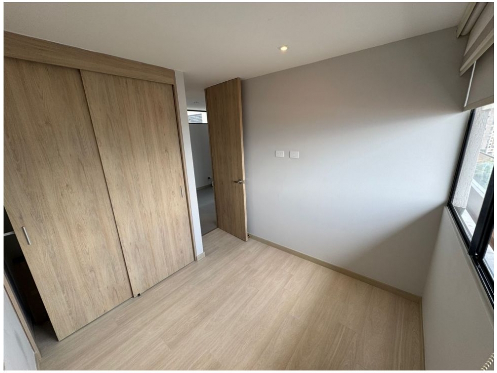 Apartamento en venta en Loma De Las Brujas, Envigado · foto 5 de 15