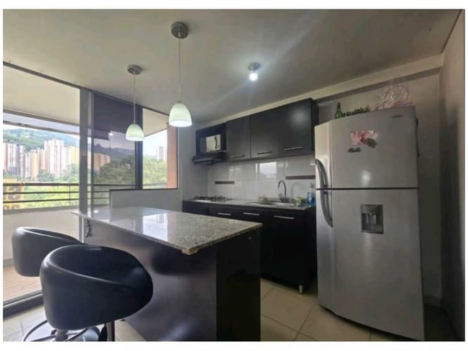 Apartamento de 3 alcobas en venta en El Rodeo, Medellín, 69 m² · foto 2 de 23