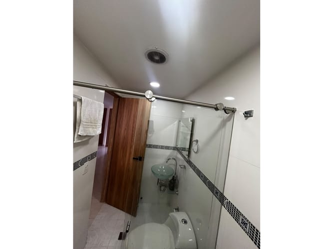 Apartamento de 3 alcobas en venta en El Poblado, Medellín, 78 m² · foto 5 de 24