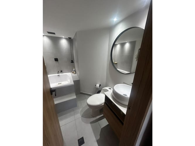 Apartamento de 3 alcobas en venta en El Poblado, Medellín, 78 m² · foto 8 de 24