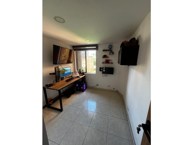 Apartamento de 3 alcobas en venta en El Poblado, Medellín, 78 m² · foto 10 de 24