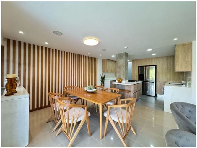 Casa de 3 alcobas en venta en La Sebastiana, Envigado, 246 m² · foto 2 de 24