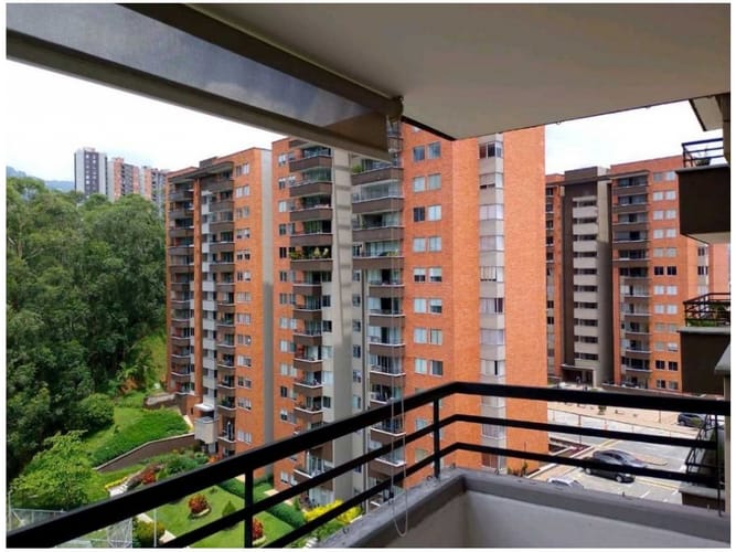 Apartamento de 3 alcobas en venta en El Rodeo, Medellín, 69 m² · foto 16 de 23