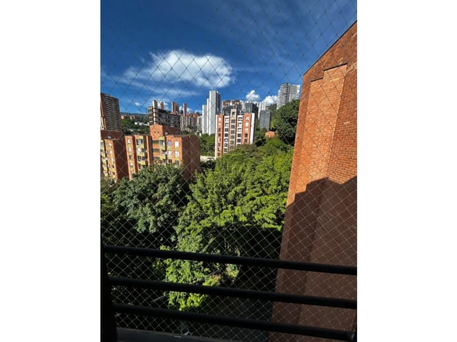 Apartamento de 3 alcobas en venta en El Poblado, Medellín, 78 m² · foto 16 de 24
