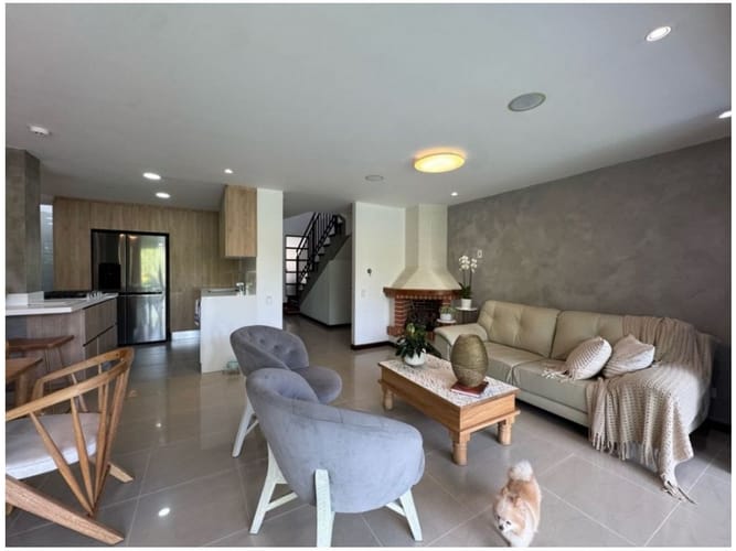 Casa de 3 alcobas en venta en La Sebastiana, Envigado, 246 m² · foto 8 de 24