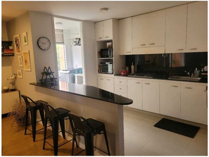 Apartamento de 1 alcoba en venta en El Poblado, Medellín, 76 m² · foto 6 de 12