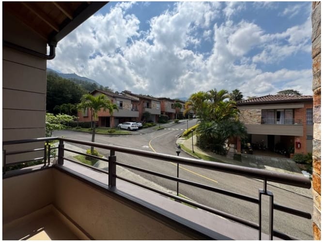 Casa de 3 alcobas en venta en La Sebastiana, Envigado, 246 m² · foto 15 de 24