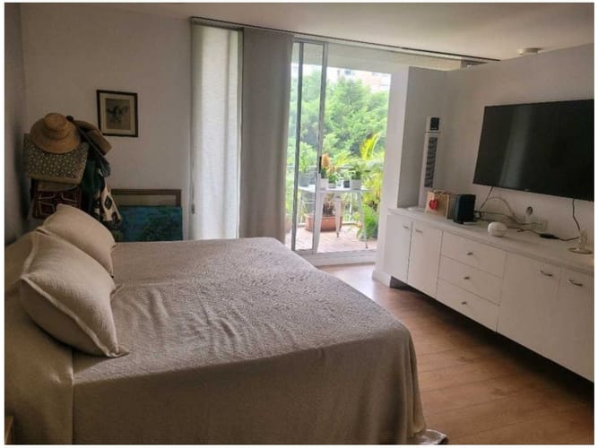 Apartamento de 1 alcoba en venta en El Poblado, Medellín, 76 m² · foto 9 de 12