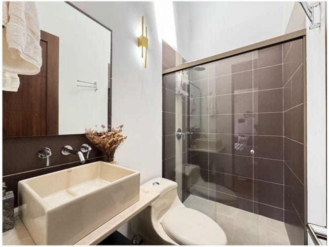 Casa de 3 alcobas en venta en La Sebastiana, Envigado, 246 m² · foto 19 de 24