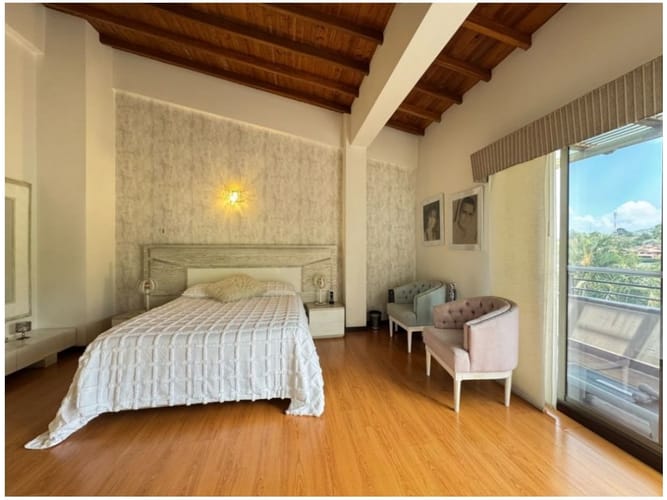 Casa de 3 alcobas en venta en La Sebastiana, Envigado, 246 m² · foto 20 de 24